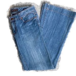 SEVEN7 SEXY FLARE SIZE 31 Never Worn PERFECT!